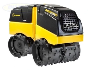 Vibrační ježkový válec BOMAG BMP 8500, motor Kubota
